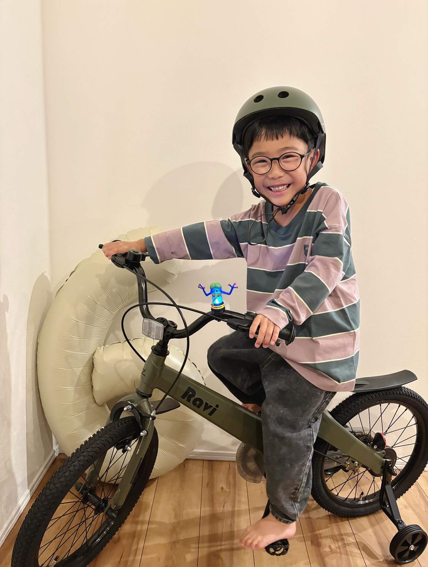 自転車に乗っている写真